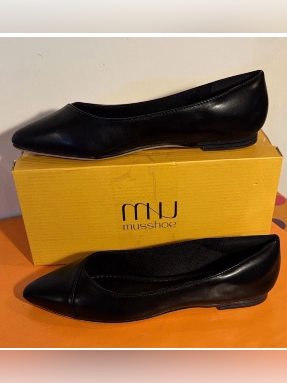 Women's Black Pointed Toe Ballet Flats